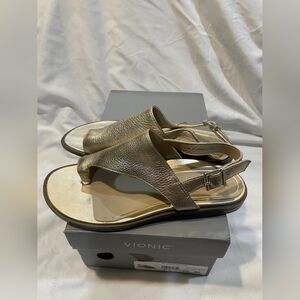Vionic Women's Metallic Sandals